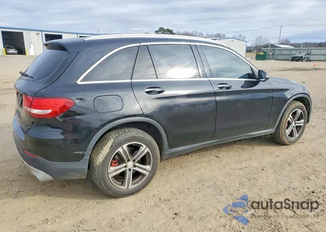 2017 Mercedes-Benz Glc 300 z USA, uszkodzony, nr VIN WDC0G4JB5HF186480